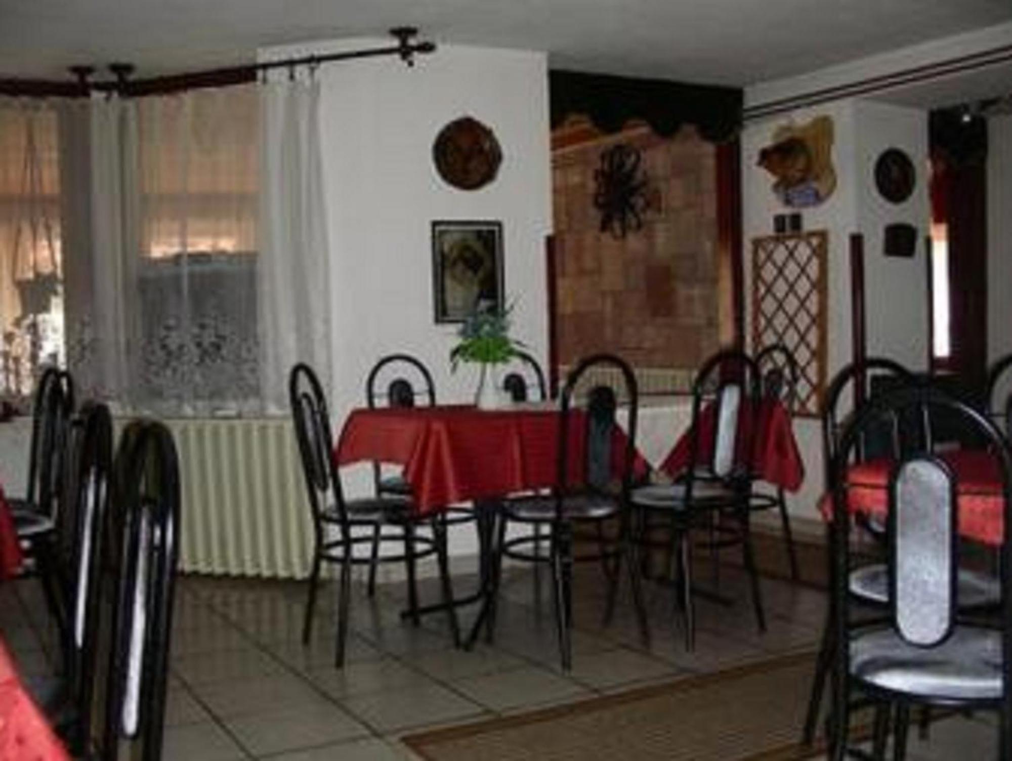 Lillafuered Kapuja Hotel Miskolc Extérieur photo