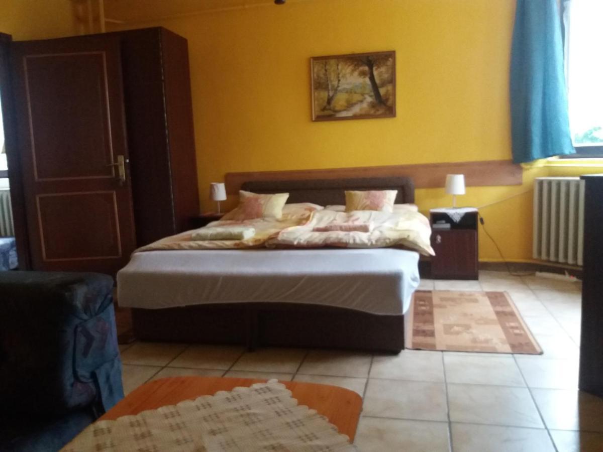Lillafuered Kapuja Hotel Miskolc Extérieur photo